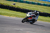 anglesey-no-limits-trackday;anglesey-photographs;anglesey-trackday-photographs;enduro-digital-images;event-digital-images;eventdigitalimages;no-limits-trackdays;peter-wileman-photography;racing-digital-images;trac-mon;trackday-digital-images;trackday-photos;ty-croes